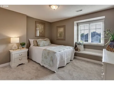 2370 NW 141st Place Portland OR 97229