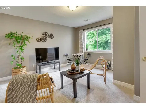 2370 NW 141st Place Portland OR 97229