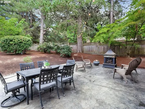 2370 NW 141st Place Portland OR 97229