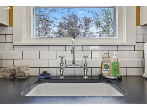 34 Se 71st Avenue Portland OR 97215