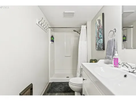 34 Se 71st Avenue Portland OR 97215