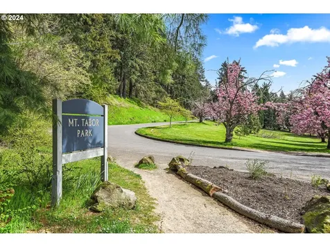 34 Se 71st Avenue Portland OR 97215
