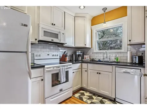 34 Se 71st Avenue Portland OR 97215