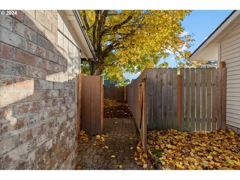15807 SE 2nd Street Vancouver WA 98684