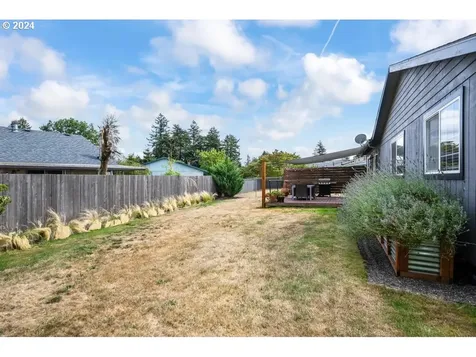 19637 Ne Holladay Street Portland OR 97230