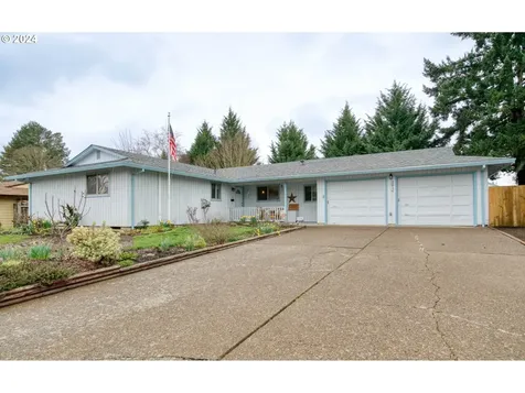 2816 Ne Redwood Drive Mcminnville OR 97128