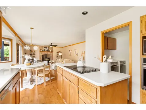 1646 Sw 26th Court Gresham OR 97080