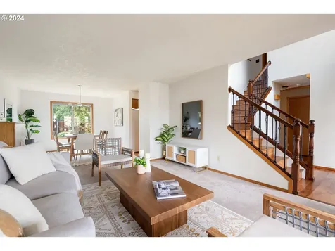 1646 Sw 26th Court Gresham OR 97080
