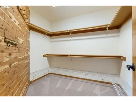 1646 Sw 26th Court Gresham OR 97080