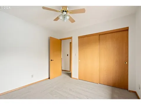 1646 Sw 26th Court Gresham OR 97080