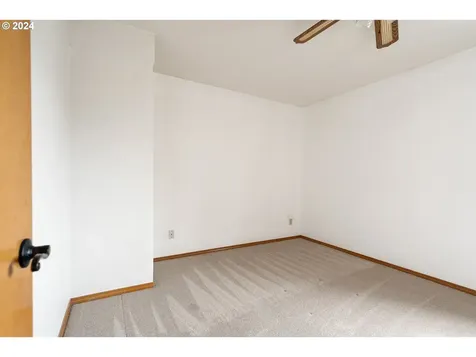 1646 Sw 26th Court Gresham OR 97080