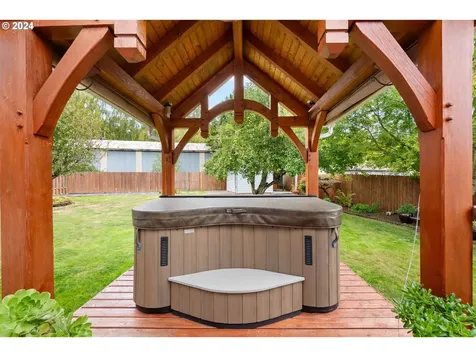 1646 Sw 26th Court Gresham OR 97080