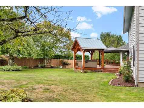 1646 Sw 26th Court Gresham OR 97080