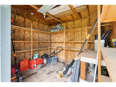 1646 Sw 26th Court Gresham OR 97080