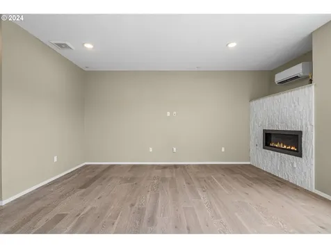 509 NE Ainsworth Street Portland OR 97211