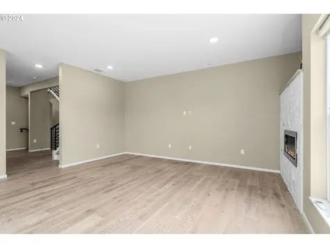 509 NE Ainsworth Street Portland OR 97211