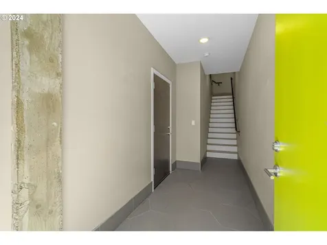 509 NE Ainsworth Street Portland OR 97211