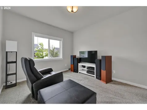 621 Harding Place Cottage Grove OR 97424
