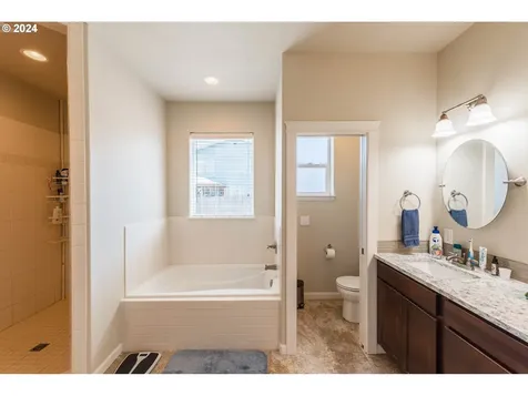 1841 Garfield Street North Bend OR 97459