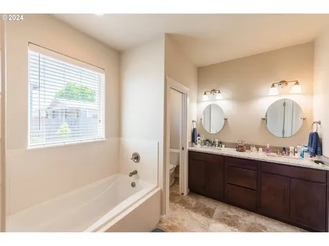 1841 Garfield Street North Bend OR 97459