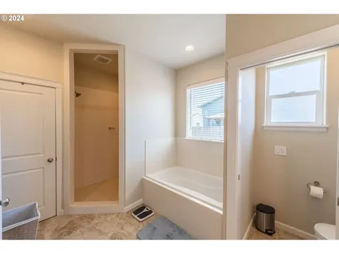 1841 Garfield Street North Bend OR 97459