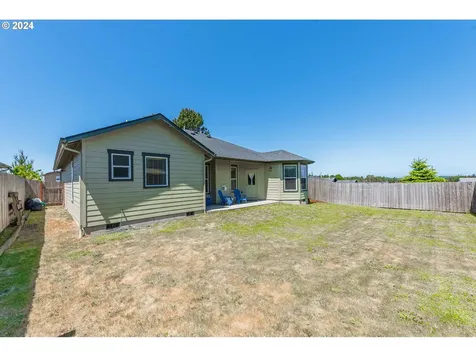 1841 Garfield Street North Bend OR 97459