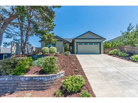 1841 Garfield Street North Bend OR 97459