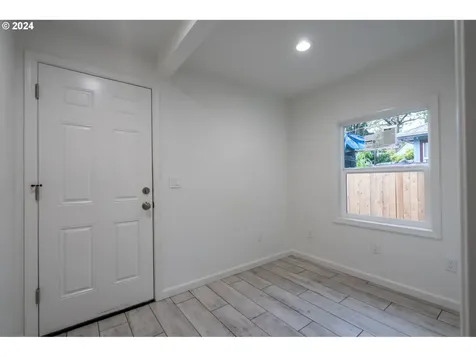 529 N Settlemier Avenue Woodburn OR 97071