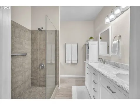 33955 Se Erika Court Scappoose OR 97056