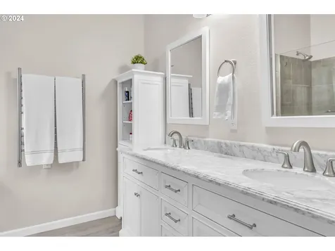 33955 Se Erika Court Scappoose OR 97056
