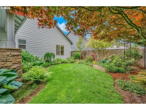 33955 Se Erika Court Scappoose OR 97056
