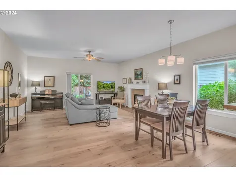 33955 Se Erika Court Scappoose OR 97056