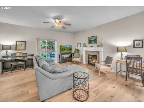 33955 Se Erika Court Scappoose OR 97056