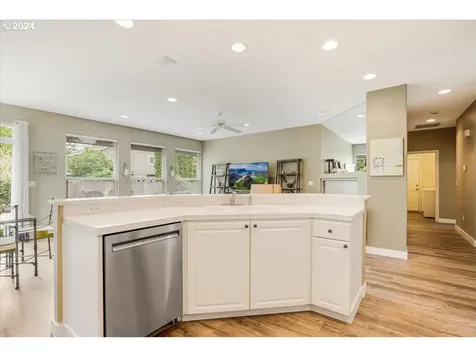 2119 Ne 52nd Avenue Hillsboro OR 97124