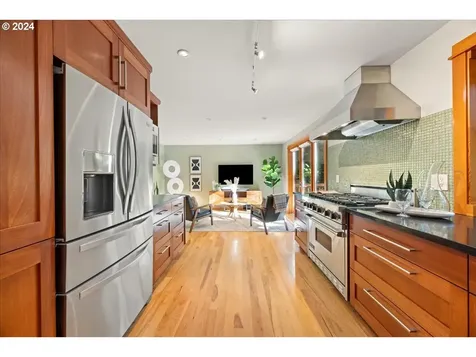 7430 SW Canyon Drive Portland OR 97225