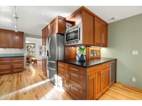 7430 SW Canyon Drive Portland OR 97225
