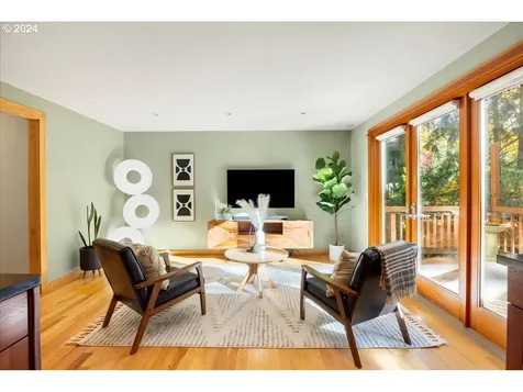 7430 SW Canyon Drive Portland OR 97225
