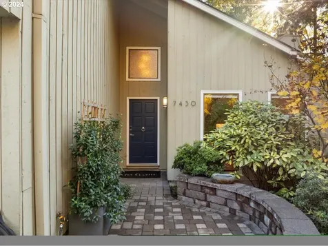 7430 SW Canyon Drive Portland OR 97225