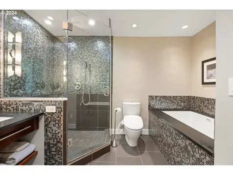 7430 SW Canyon Drive Portland OR 97225