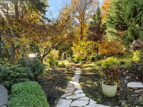 7430 SW Canyon Drive Portland OR 97225