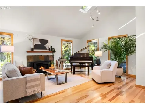 7430 SW Canyon Drive Portland OR 97225