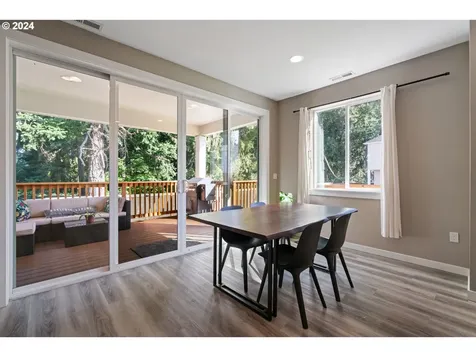1528 NE 12th Place Canby OR 97013