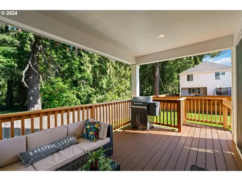 1528 NE 12th Place Canby OR 97013