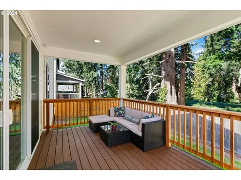 1528 NE 12th Place Canby OR 97013