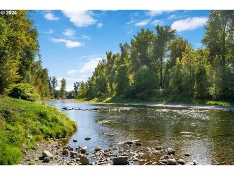 1528 NE 12th Place Canby OR 97013
