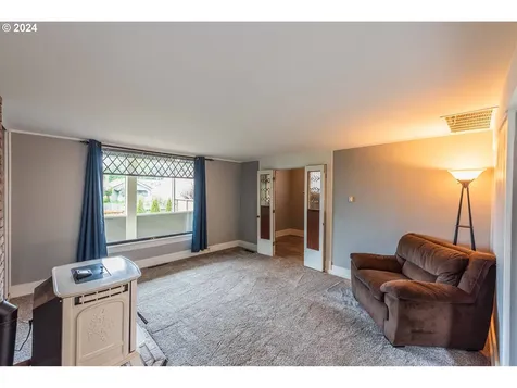 1475 Sherman Avenue North Bend OR 97459