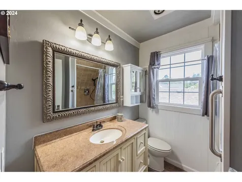 1475 Sherman Avenue North Bend OR 97459