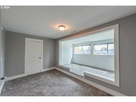 1475 Sherman Avenue North Bend OR 97459