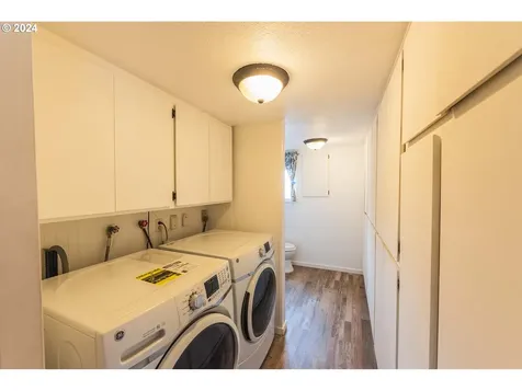 1475 Sherman Avenue North Bend OR 97459