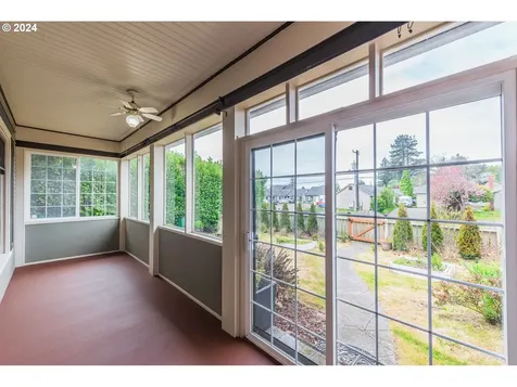 1475 Sherman Avenue North Bend OR 97459